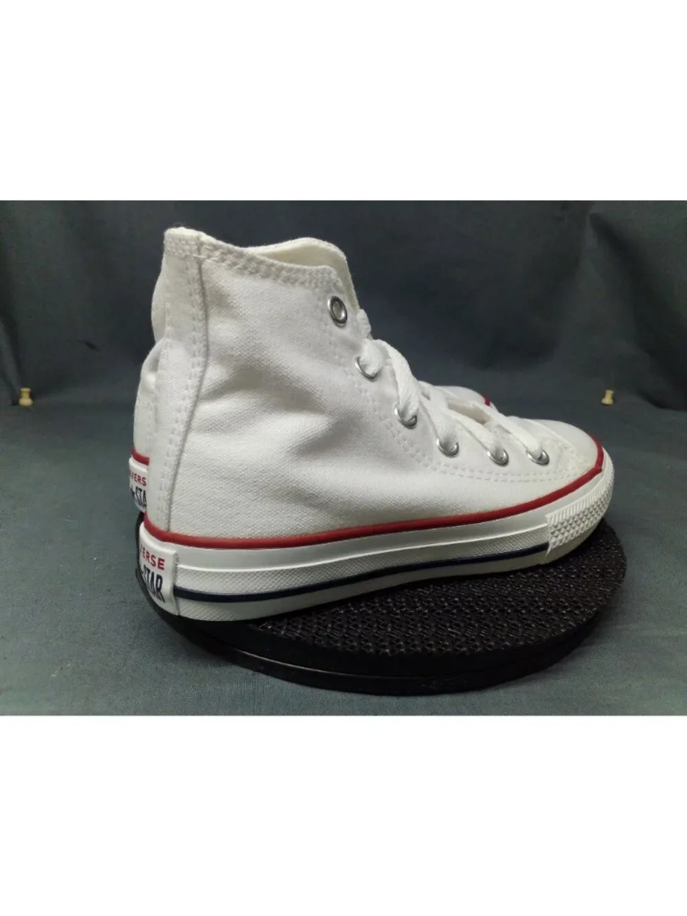 Converse Toddler Chuck Taylor All Star Hi Lace Up White Kids Size 5 NEW IN BOX!